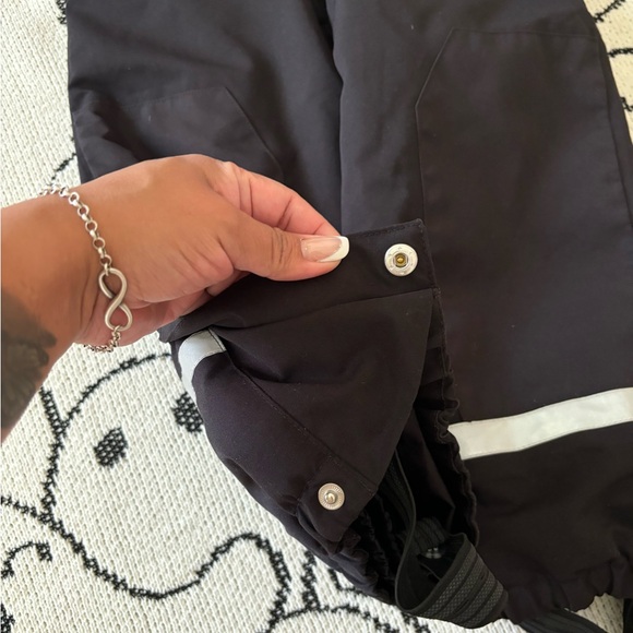 H&M outdoor waterproof pants in black - Picture 4 of 6